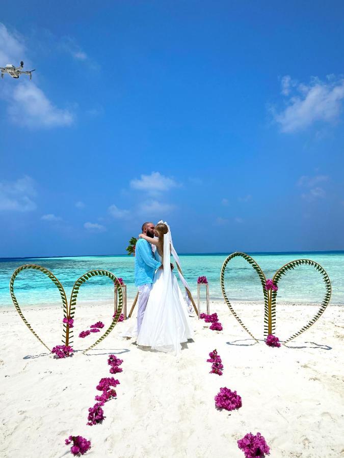 Hotel Iru Maldives Thulusdhoo Exterior foto