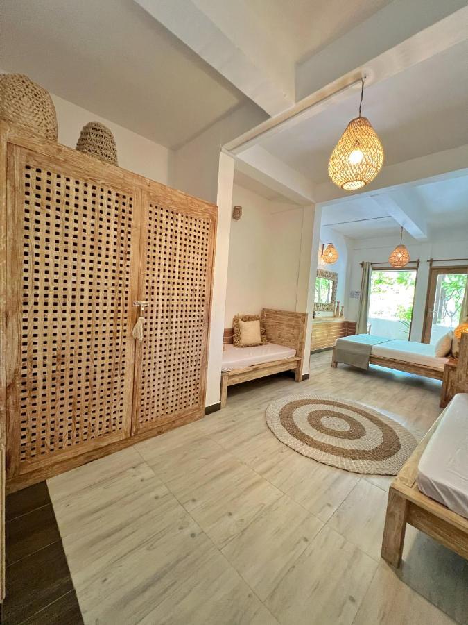 Hotel Iru Maldives Thulusdhoo Exterior foto