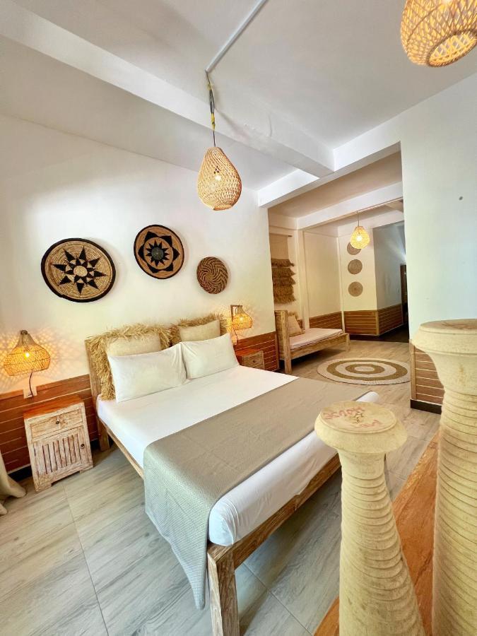 Hotel Iru Maldives Thulusdhoo Exterior foto