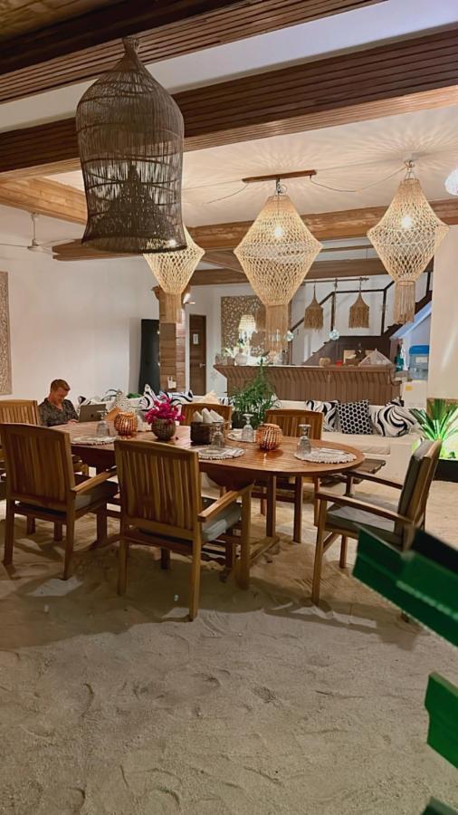 Hotel Iru Maldives Thulusdhoo Exterior foto