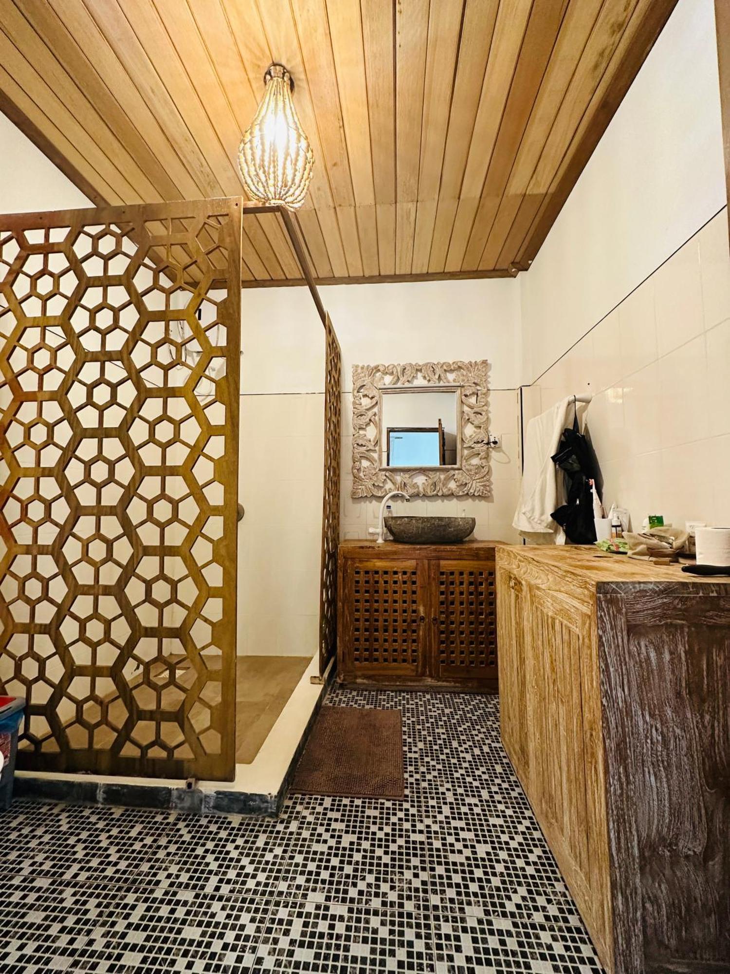 Hotel Iru Maldives Thulusdhoo Exterior foto